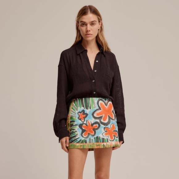 Venroy Silk Mini Skirt in Jamaican Floral. - Picture 2 of 5